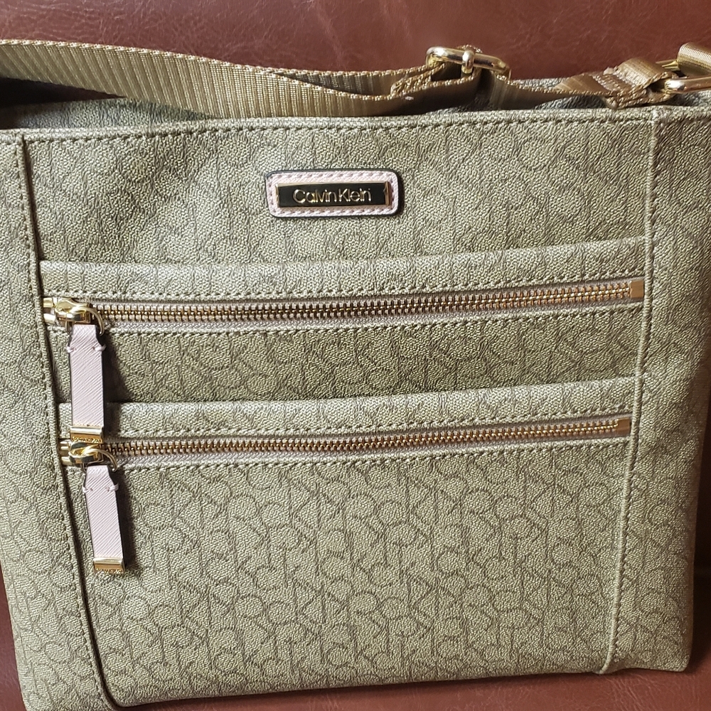 Calvin Klein crossbody